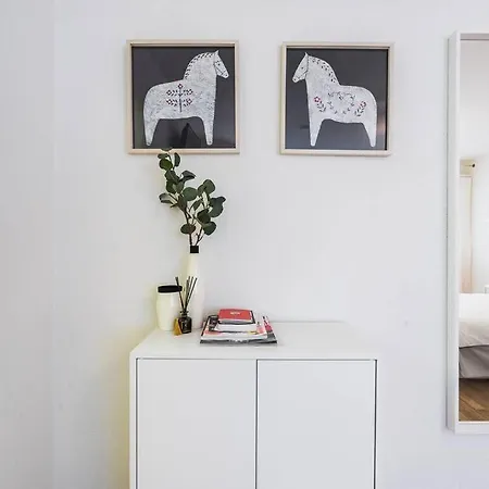 Bright & Studio Office & Netflix Zurich
